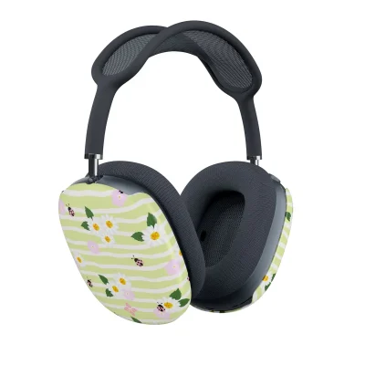 Clover Field - AirPods Max Case